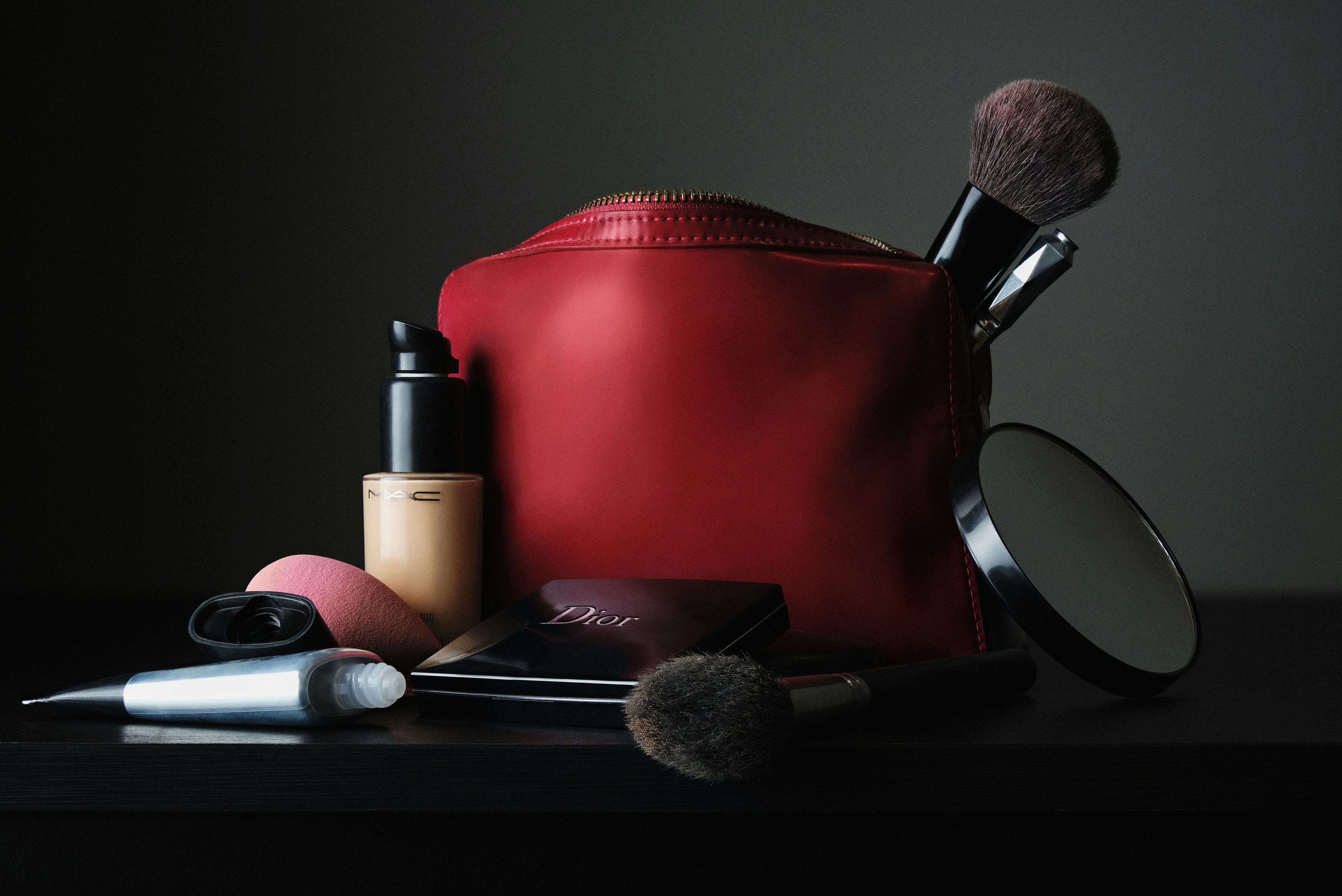 The Complete Buying Guide to Building Your Best Makeup Bag
